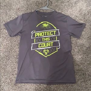 Loose fit under armor T-shirt